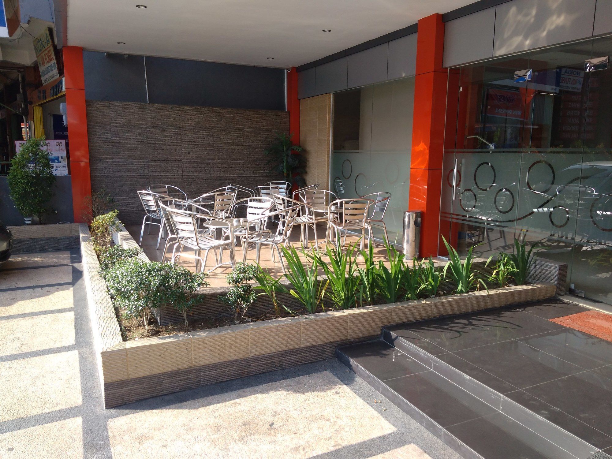 Hotel Parma Paus Pekanbaru Exterior photo
